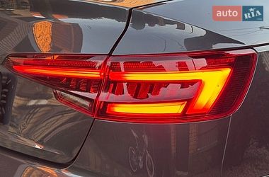 Седан Audi A4 2019 в Виннице