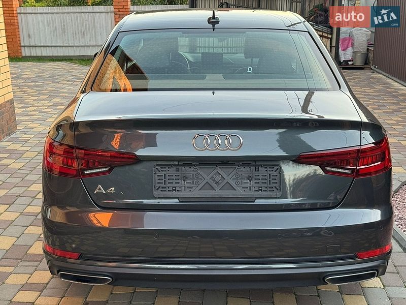 Седан Audi A4 2019 в Виннице