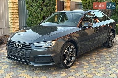 Седан Audi A4 2019 в Виннице