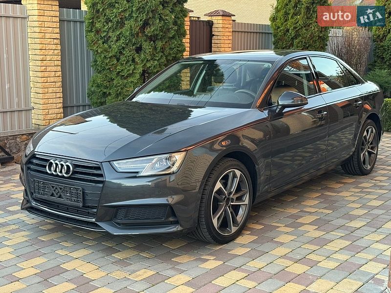 Седан Audi A4 2019 в Виннице