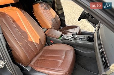 Седан Audi A4 2017 в Дніпрі