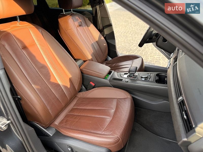 Седан Audi A4 2017 в Дніпрі