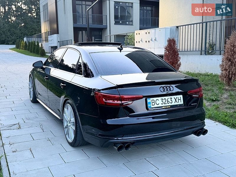 Седан Audi A4 2017 в Львові