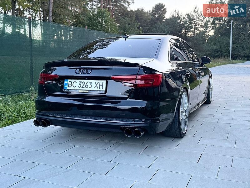 Седан Audi A4 2017 в Львові