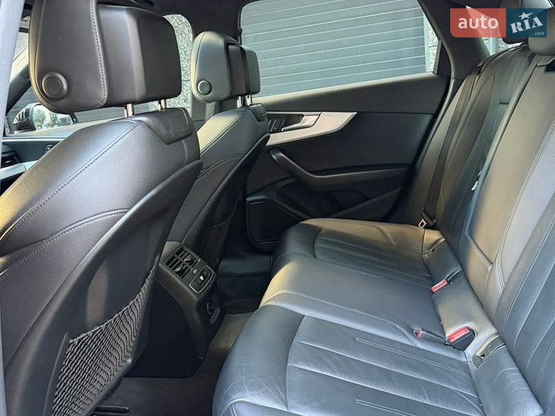 Седан Audi A4 2016 в Калуше