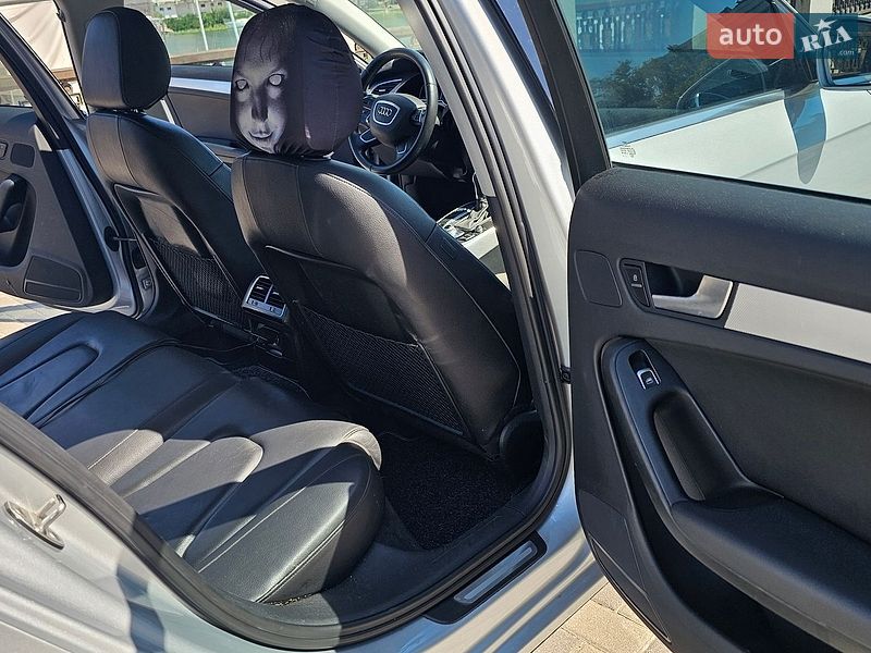 Седан Audi A4 2012 в Днепре