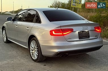 Седан Audi A4 2015 в Львове