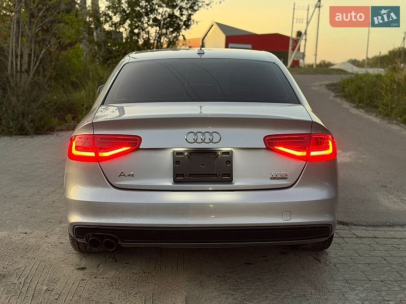 Седан Audi A4 2015 в Львове