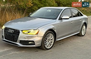 Седан Audi A4 2015 в Львове