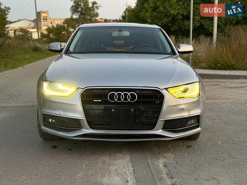 Седан Audi A4 2015 в Львове