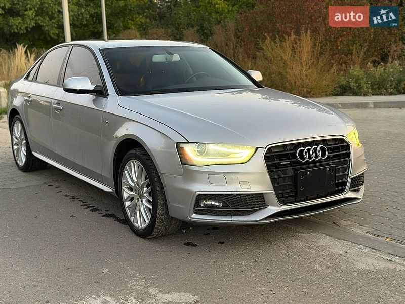 Седан Audi A4 2015 в Львове