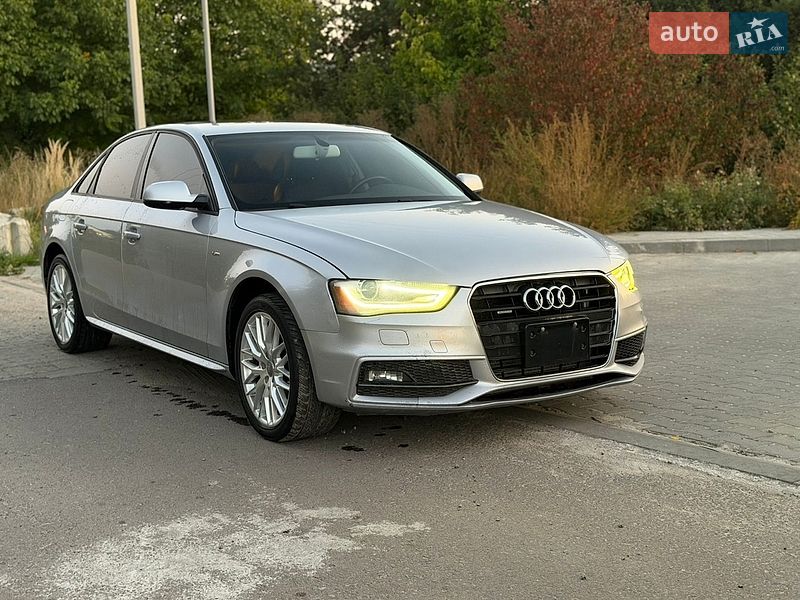 Седан Audi A4 2015 в Львове