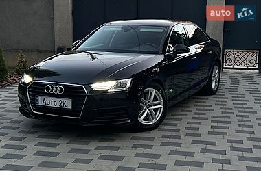 Седан Audi A4 2016 в Мукачево