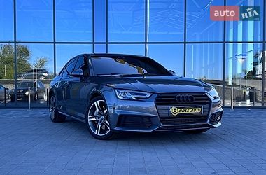 Седан Audi A4 2018 в Львові