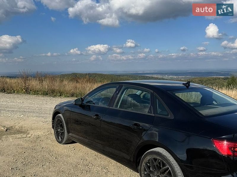 Седан Audi A4 2016 в Винниках
