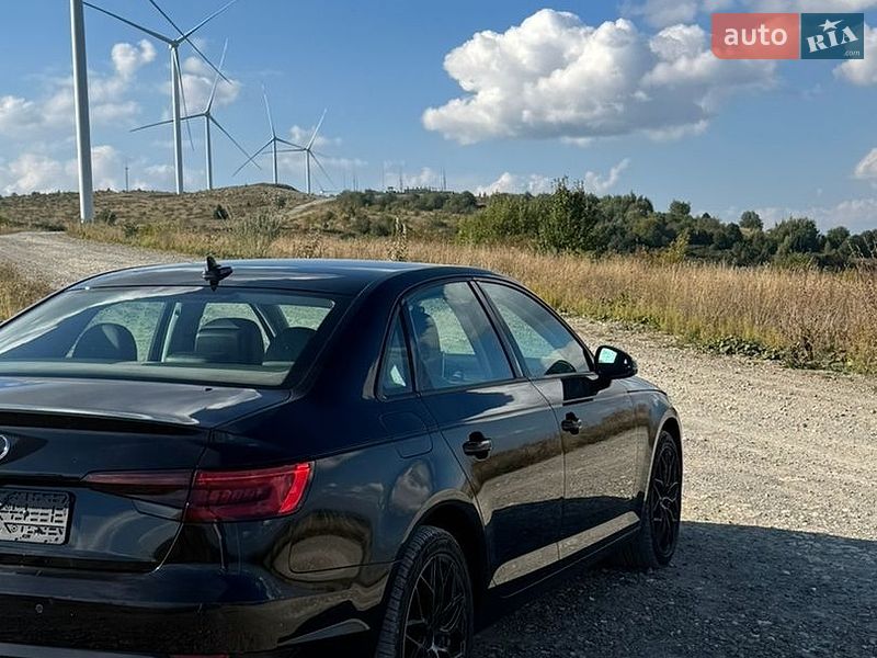 Седан Audi A4 2016 в Винниках