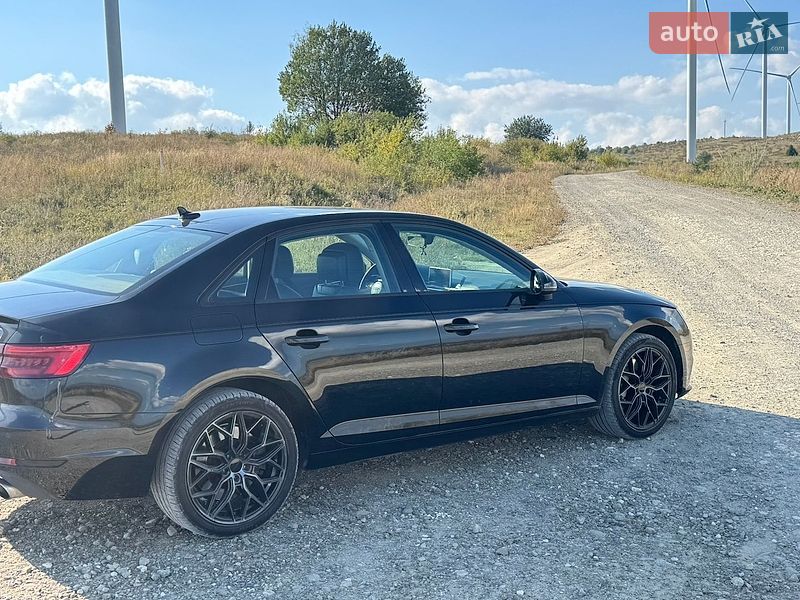 Седан Audi A4 2016 в Винниках