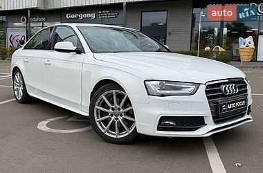 Седан Audi A4 2014 в Києві