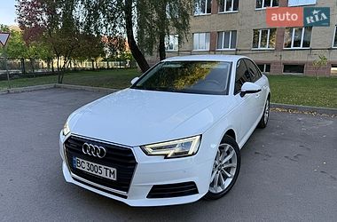 Седан Audi A4 2016 в Львове