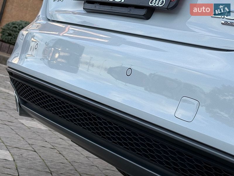 Седан Audi A4 2014 в Дрогобыче