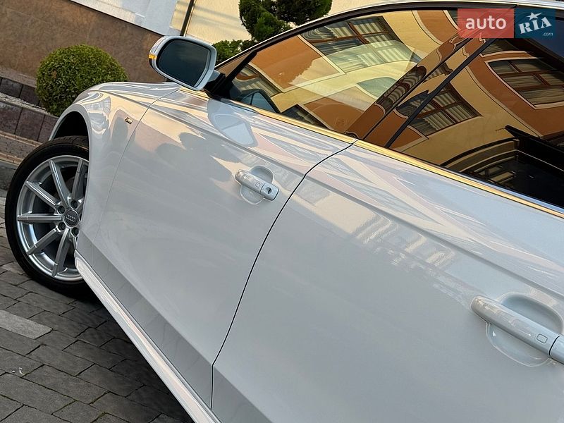 Седан Audi A4 2014 в Дрогобыче