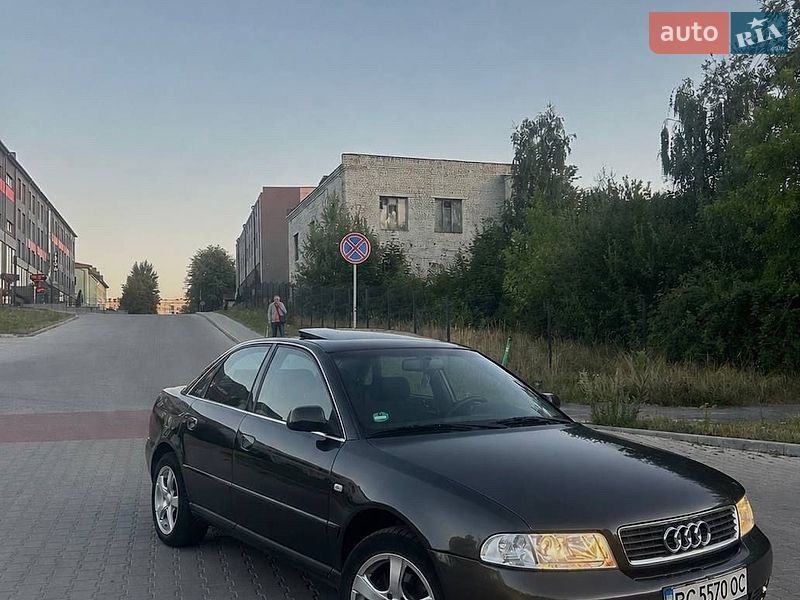 Седан Audi A4 1999 в Львові
