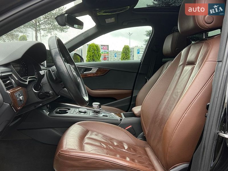 Седан Audi A4 2018 в Львове