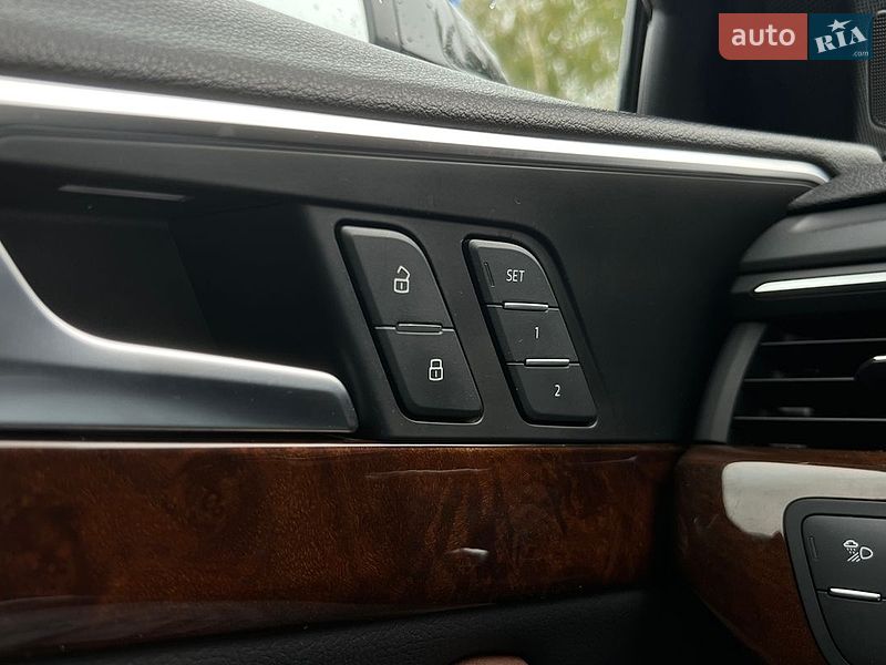 Седан Audi A4 2018 в Львове