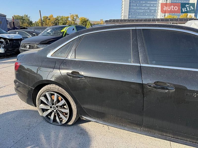 Седан Audi A4 2023 в Києві