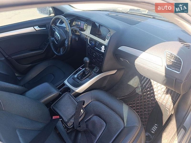 Седан Audi A4 2010 в Любарі