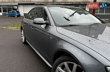 Седан Audi A4 2014 в Луцке