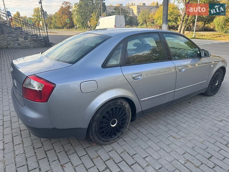 Седан Audi A4 2002 в Красилові
