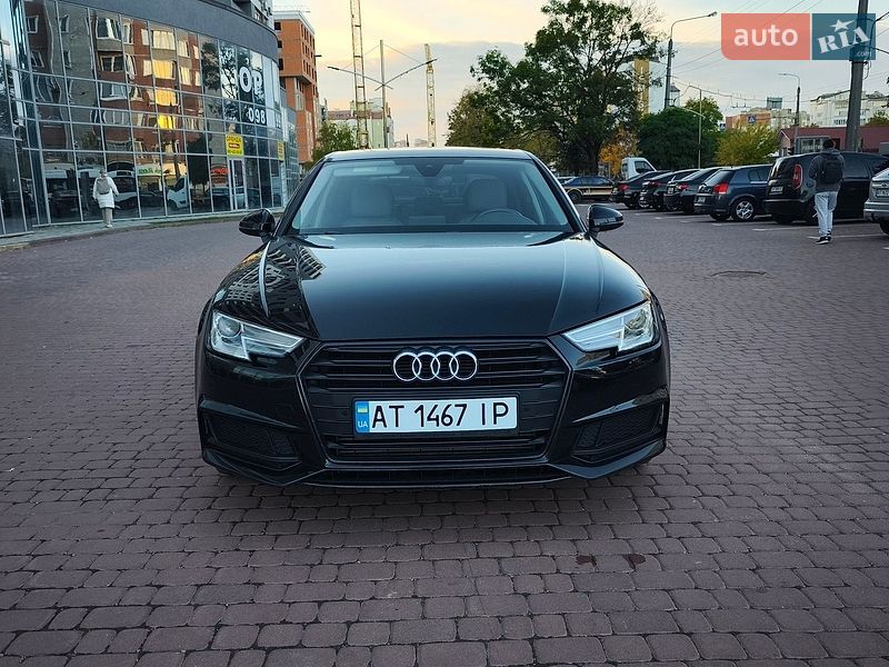 Седан Audi A4 2019 в Ивано-Франковске