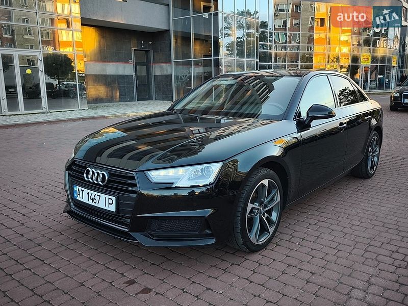 Седан Audi A4 2019 в Ивано-Франковске