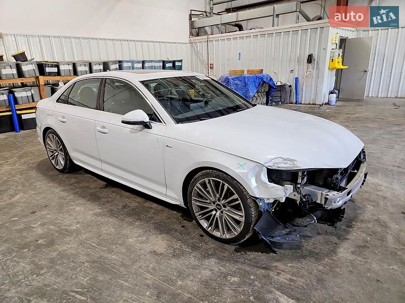 Седан Audi A4 2019 в Львові