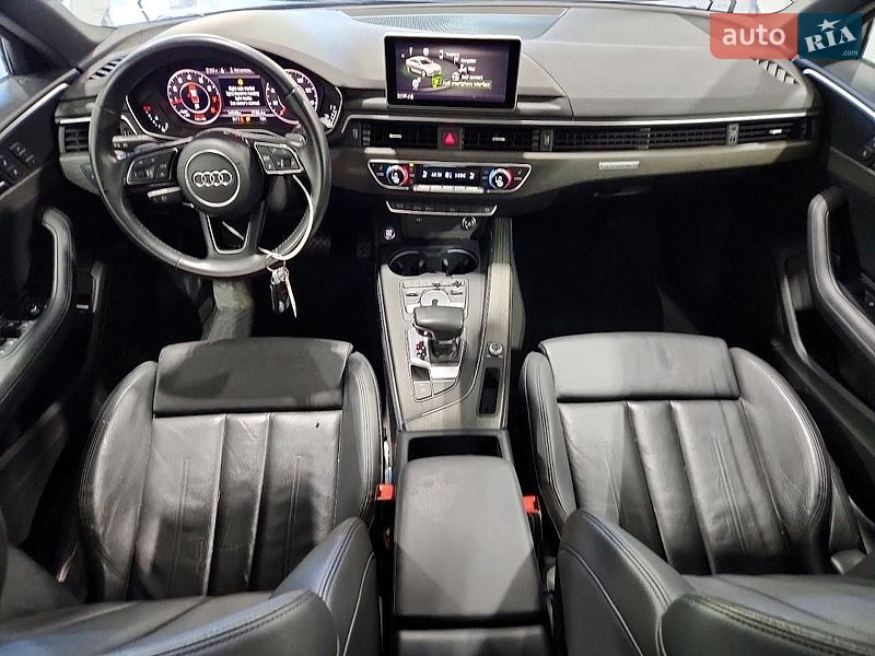 Седан Audi A4 2019 в Львові