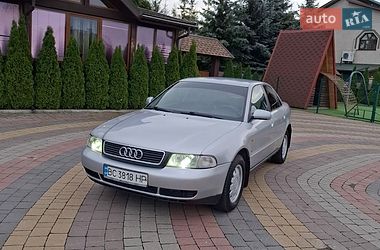 Седан Audi A4 1996 в Великих Мостах