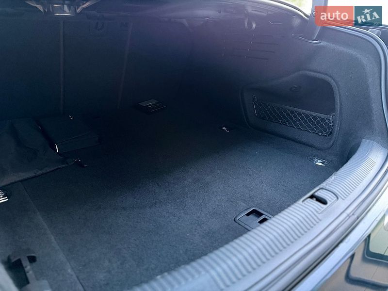 Седан Audi A4 2018 в Тернополе
