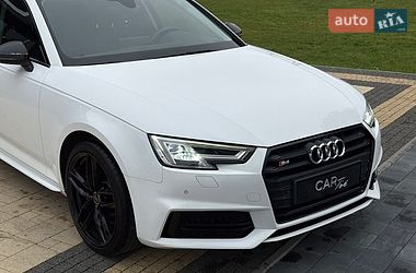 Седан Audi A4 2016 в Львові