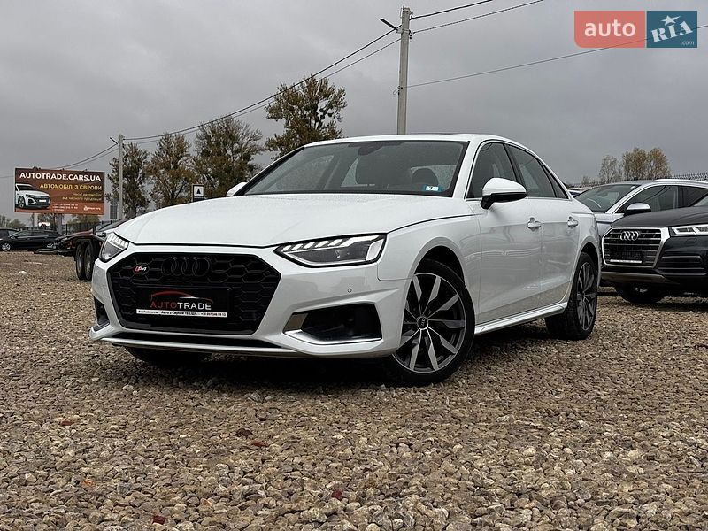 Седан Audi A4 2021 в Львове