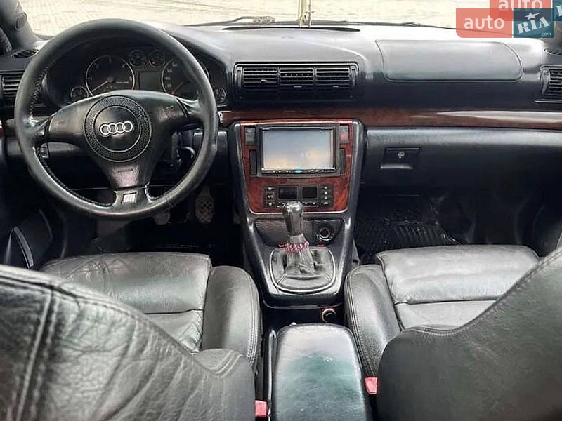 Седан Audi A4 1996 в Львове
