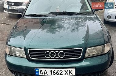 Седан Audi A4 1995 в Києві