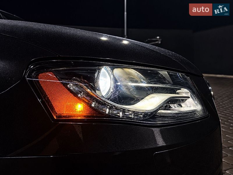 Седан Audi A4 2010 в Львове