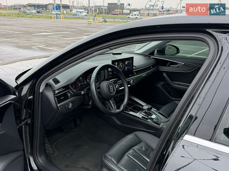 Седан Audi A4 2020 в Львові