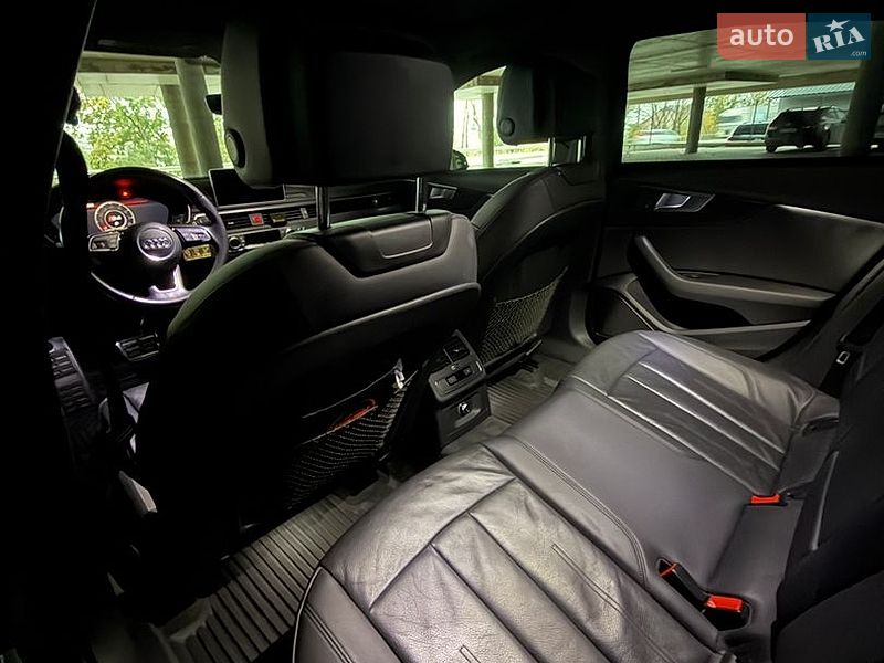 Седан Audi A4 2016 в Тернополе