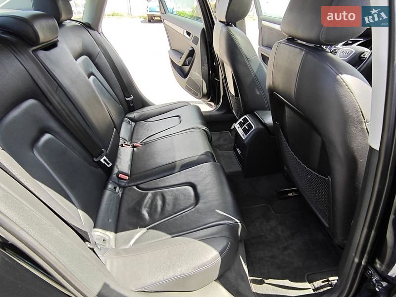 Седан Audi A4 2014 в Києві