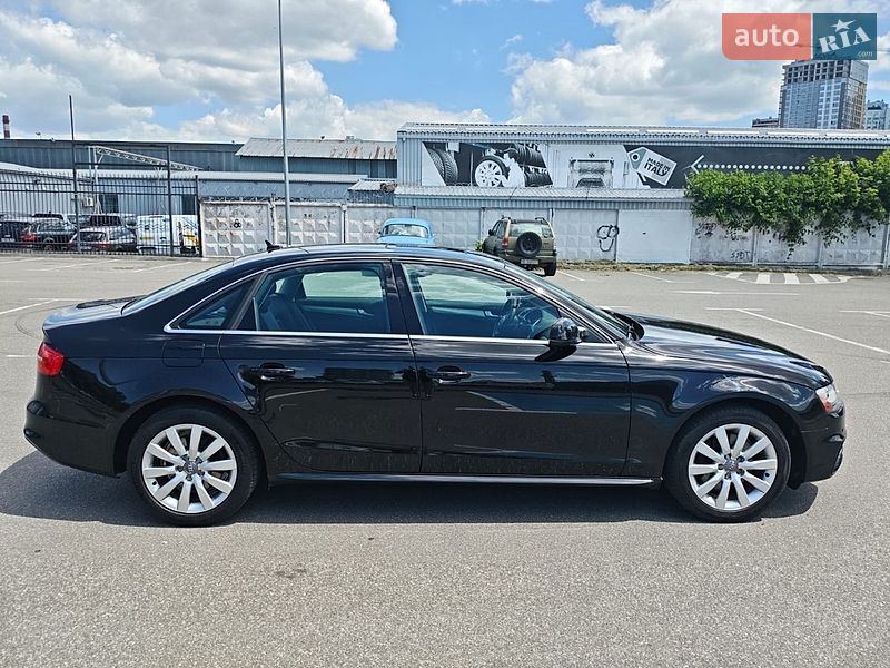 Седан Audi A4 2014 в Киеве