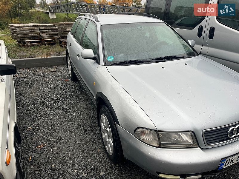 Универсал Audi A4 1998 в Ровно