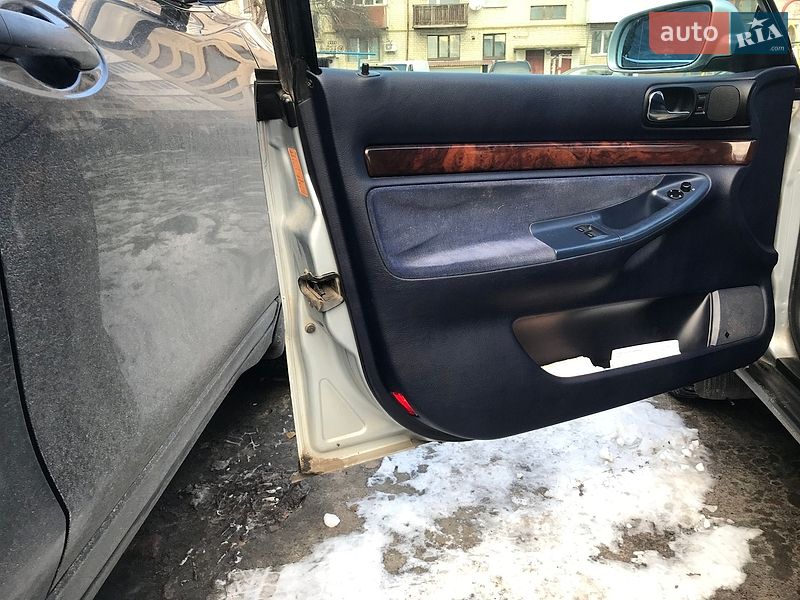 Универсал Audi A4 1998 в Ровно