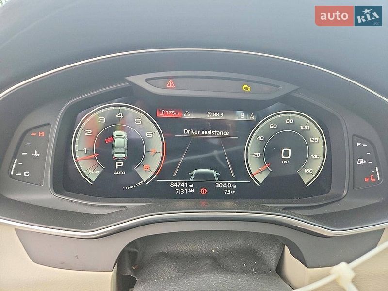 Седан Audi A4 2022 в Львові